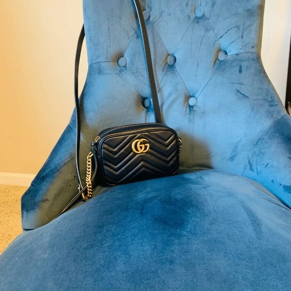 Gucci Handbags - Gucci gg marmont mini